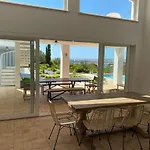 Luxury Villa, Ocean View, Private Heated Pool Vila *