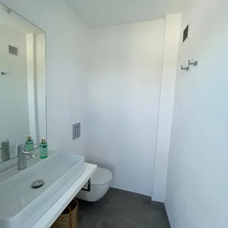 Luxury Villa, Ocean View, Private Heated Pool *
