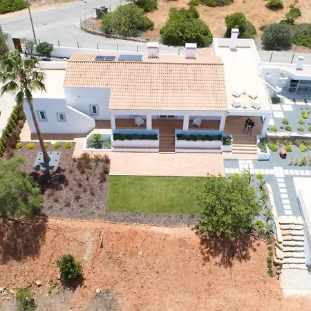 Luxury Villa, Ocean View, Private Heated Pool *