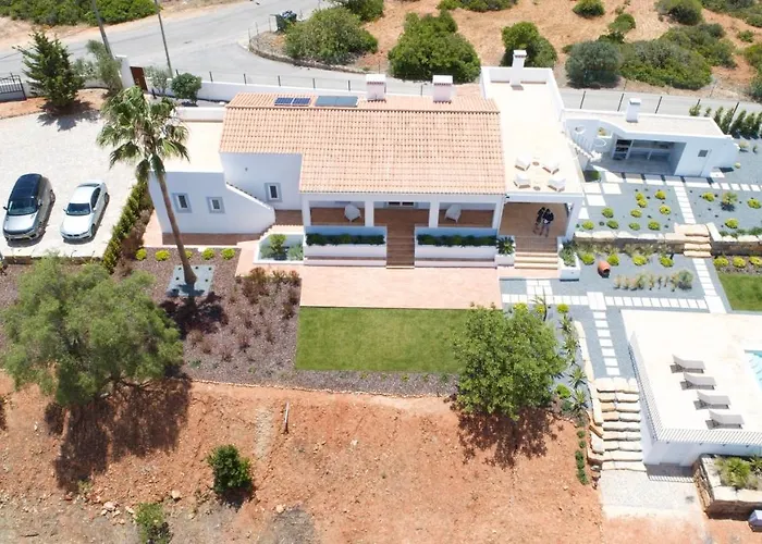 Luxury Villa, Ocean View, Private Heated Pool *