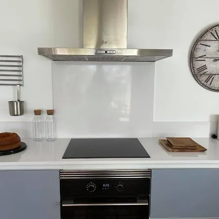 Luxury Villa, Ocean View, Private Heated Pool * פראגודו