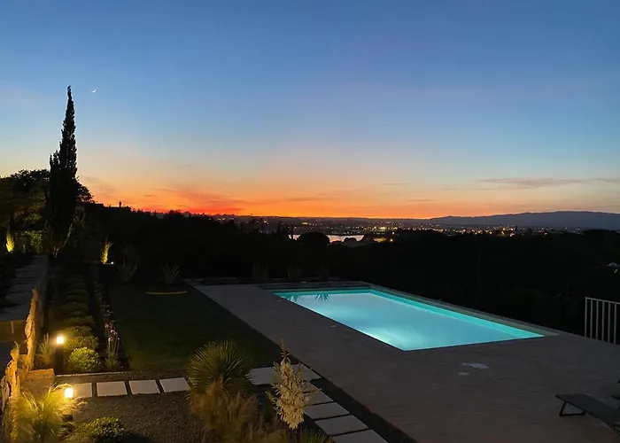 Villa Luxury Villa, Ocean View, Private Heated Pool *