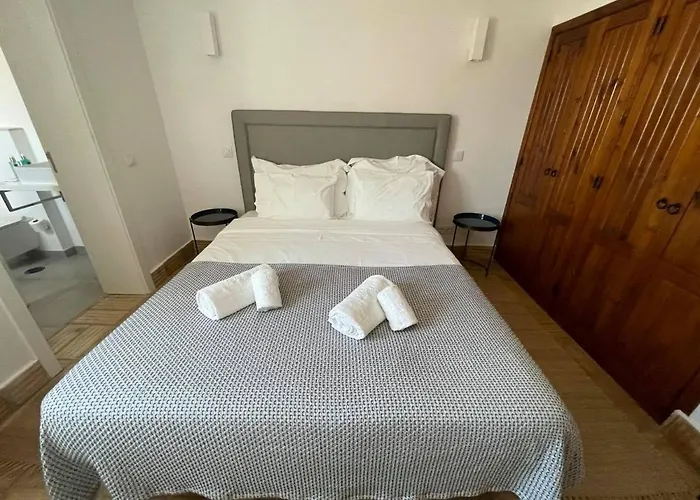 Villa Luxury Villa, Ocean View, Private Heated Pool Ferragudo